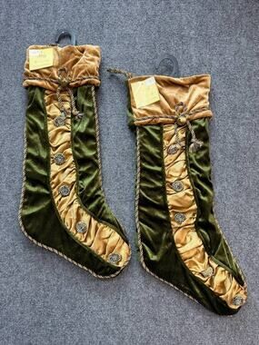 WB Holiday Christmas Stocking Green Gold Velvet Jingle Bell New Villa Bacci
